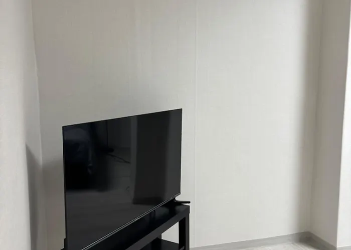 A Spacious Two-room Near Gangnam Seul