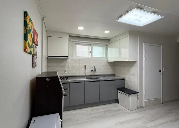 Appartamento A Spacious Two-room Near Gangnam Seul